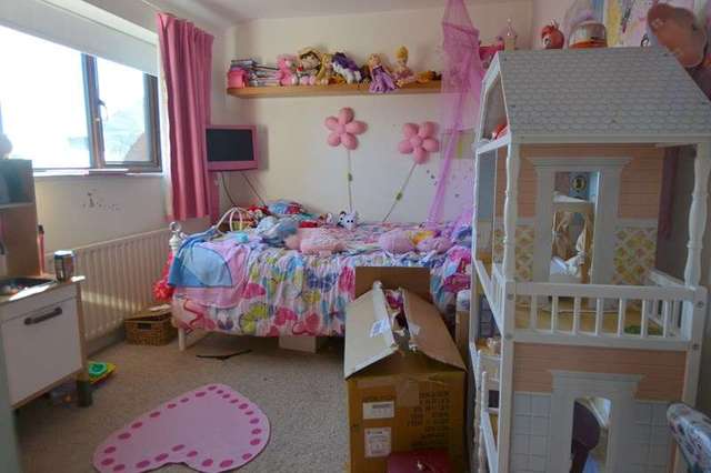  Image of 3 bedroom Terraced house for sale in Fox Lane Bromsgrove B61 at Fox Lane  Bromsgrove, B61 7NJ