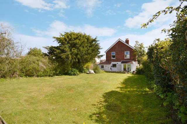  Image of 3 bedroom Detached house for sale in Upper Princes Road Freshwater PO40 at Freshwater Isle Of Wight, PO40 9EE