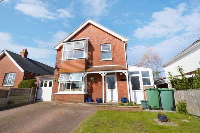  Image of 3 bedroom Detached house for sale in Upper Princes Road Freshwater PO40 at Freshwater Isle Of Wight, PO40 9EE