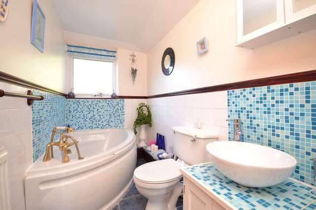  Image of 3 bedroom Detached house for sale in Upper Princes Road Freshwater PO40 at Freshwater Isle Of Wight, PO40 9EE