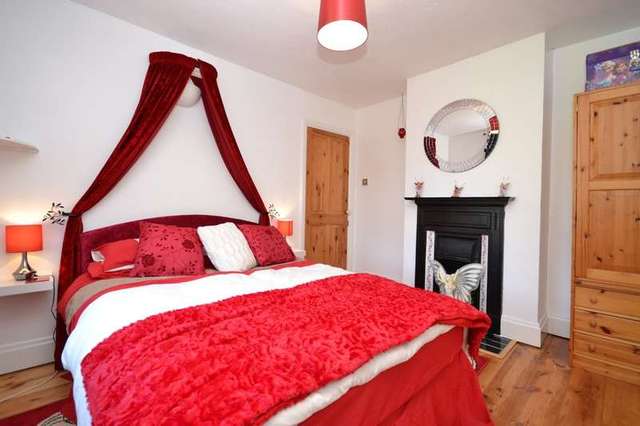  Image of 3 bedroom Detached house for sale in Upper Princes Road Freshwater PO40 at Freshwater Isle Of Wight, PO40 9EE