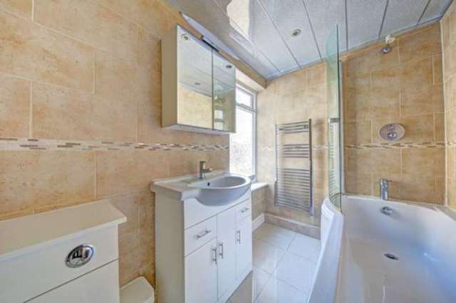  Image of 4 bedroom Detached house to rent in Gastein Road London W6 at London, W6 8LU