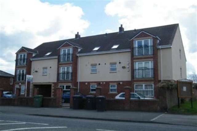  Image of 2 bedroom Flat to rent in Sunderland Road Gilesgate Durham DH1 at Durham, DH1 2LF