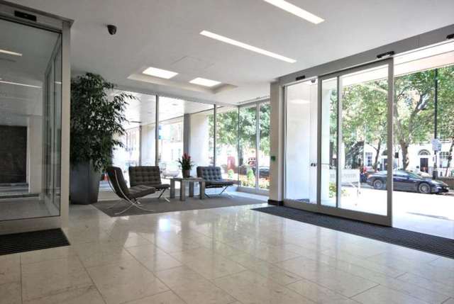  Image of 3 bedroom Apartment to rent in Great Cumberland Place London W1H at Great Cumberland Place Marylebone London, W1H 7LB