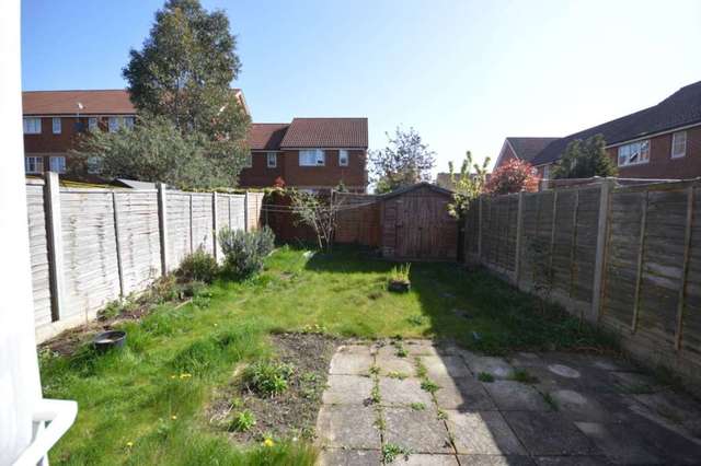  Image of 3 bedroom End of Terrace to rent in Greenhaven Drive London SE28 at Greenhaven Drive Thamesmead London, SE28 8FY