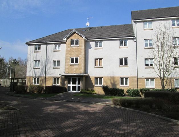  Image of 2 bedroom Flat to rent in Gullion Park East Kilbride Glasgow G74 at East Kilbride South Lanarkshire South Lanarkshire, G74 4FE