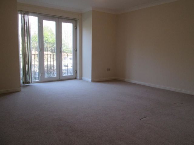  Image of 2 bedroom Flat to rent in Gullion Park East Kilbride Glasgow G74 at East Kilbride South Lanarkshire South Lanarkshire, G74 4FE