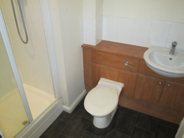  Image of 2 bedroom Flat to rent in Gullion Park East Kilbride Glasgow G74 at East Kilbride South Lanarkshire South Lanarkshire, G74 4FE