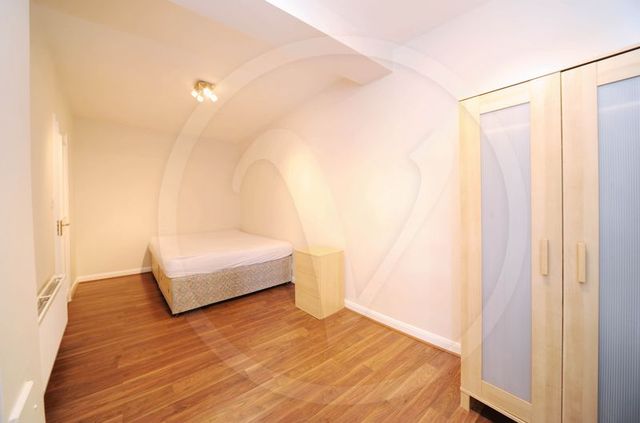 Image of 3 bedroom Detached house to rent in Hamilton Close London NW8 at Hamilton Close St Johns Wood Lisson Grove, NW8 8QY