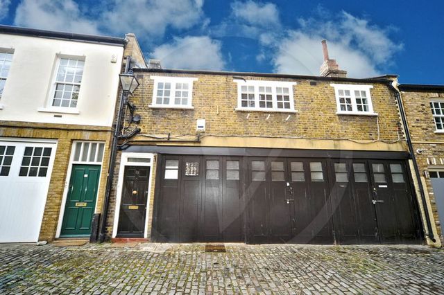  Image of 3 bedroom Detached house to rent in Hamilton Close London NW8 at Hamilton Close St Johns Wood Lisson Grove, NW8 8QY