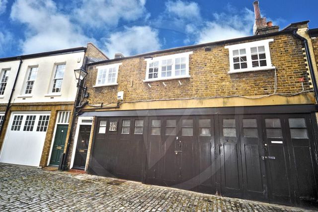  Image of 3 bedroom Detached house to rent in Hamilton Close London NW8 at Hamilton Close St Johns Wood Lisson Grove, NW8 8QY