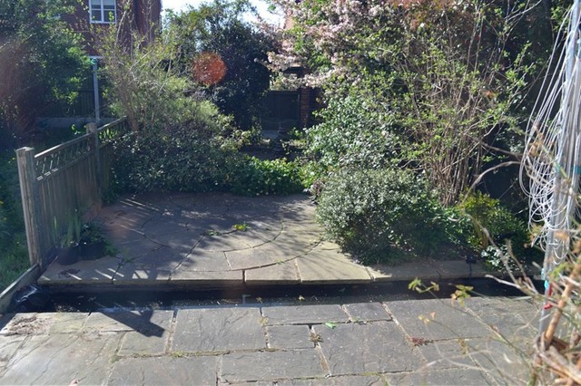  Image of 2 bedroom Terraced house to rent in Hampstead Gardens Chadwell Heath Romford RM6 at Hampstand Gardens  Chadwell Heath, RM6 4FE