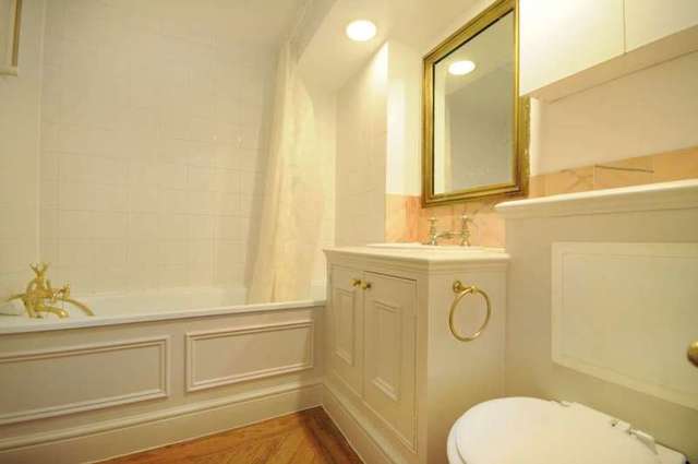  Image of 2 bedroom Apartment to rent in Fitzjohns Avenue London NW3 at Fitzjohn`s Avenue Hampstead London, NW3 6PH