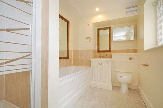  Image of 2 bedroom Apartment to rent in Fitzjohns Avenue London NW3 at Fitzjohn`s Avenue Hampstead London, NW3 6PH