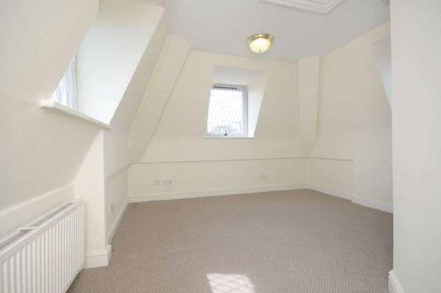  Image of 2 bedroom Apartment to rent in Fitzjohns Avenue London NW3 at Fitzjohn`s Avenue Hampstead London, NW3 6PH