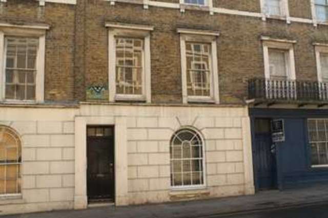  Image of 1 bedroom Flat to rent in Harmer Street Gravesend DA12 at Gravesend Kent Gravesend, DA12 2AX