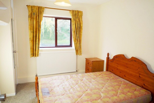  Image of 1 bedroom Flat to rent in Hawkshill Dellfield St. Albans AL1 at Dellfield  St Albans, AL1 5HU