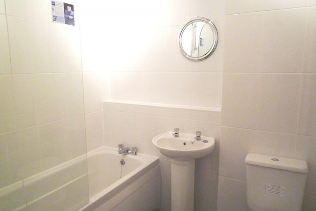  Image of 1 bedroom Flat to rent in Hawkshill Dellfield St. Albans AL1 at Dellfield  St Albans, AL1 5HU