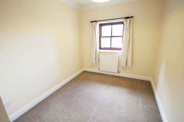  Image of 2 bedroom Flat to rent in Henrys Grant Riverside Road St. Albans AL1 at Riverside Road  St Albans, AL1 1RY