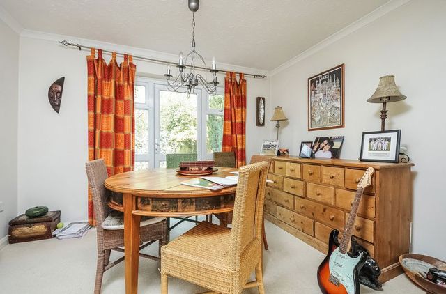  Image of 4 bedroom Detached house for sale in Hermitage Road Abingdon OX14 at Hermitage Road  Abingdon, OX14 5RW