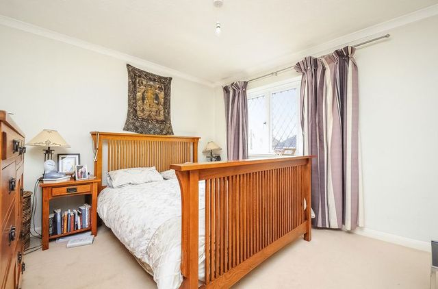  Image of 4 bedroom Detached house for sale in Hermitage Road Abingdon OX14 at Hermitage Road  Abingdon, OX14 5RW
