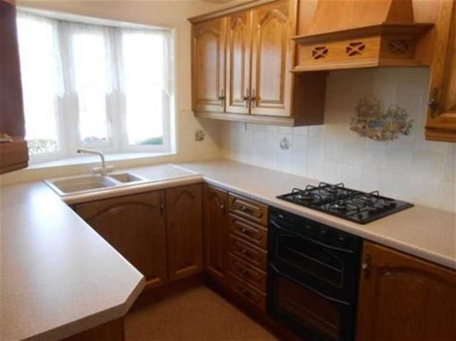  Image of 3 bedroom Terraced house to rent in High Street Bloxwich Walsall WS3 at Bloxwich, WS3 2DF