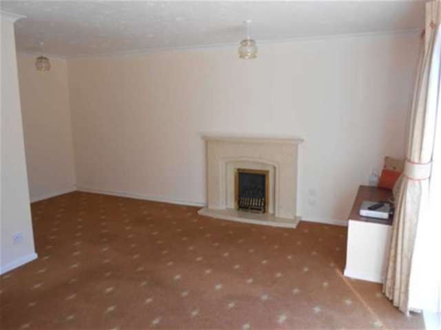  Image of 3 bedroom Terraced house to rent in High Street Bloxwich Walsall WS3 at Bloxwich, WS3 2DF