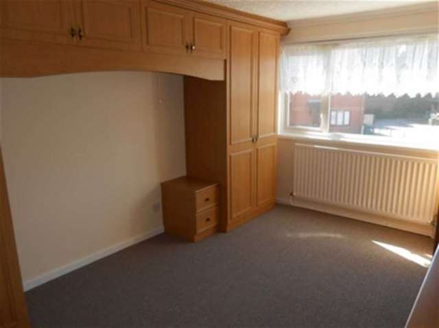  Image of 3 bedroom Terraced house to rent in High Street Bloxwich Walsall WS3 at Bloxwich, WS3 2DF