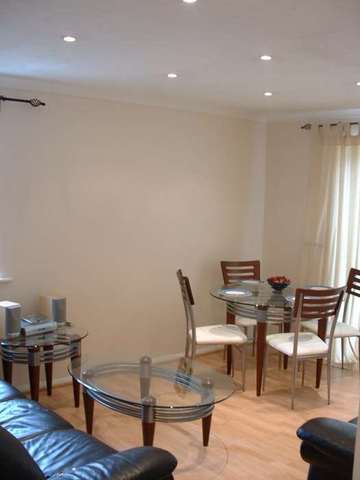  Image of 1 bedroom Apartment to rent in Town Mead Crawley RH11 at Highfield House, Town Mead West Green Crawley, RH11 7EH