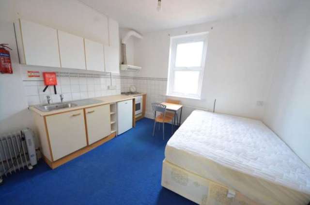  Image of Apartment to rent in Holloway Road London N7 at Holloway Road  Islington, N7 6NJ