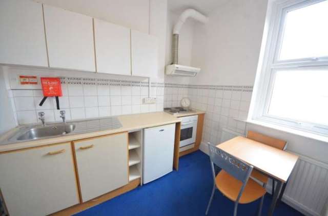  Image of Apartment to rent in Holloway Road London N7 at Holloway Road  Islington, N7 6NJ