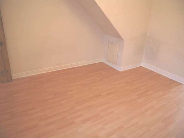  Image of 2 bedroom Terraced house to rent in Horton Road Fallowfield Manchester M14 at Horton Road Fallowfield Manchester, M14 7GD