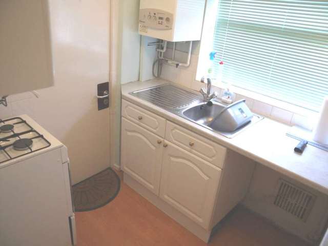  Image of 2 bedroom Terraced house to rent in Horton Road Fallowfield Manchester M14 at Horton Road Fallowfield Manchester, M14 7GD