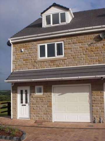  Image of 3 bedroom Detached house to rent in Howdenclough Road Morley Leeds LS27 at Howdenclough Road Morley Leeds, LS27 0LP