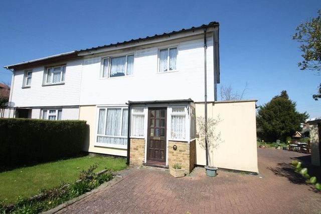  Image of 3 bedroom Semi-Detached house for sale in Keens Close High Wycombe HP13 at Keens Close  High Wycombe, HP13 6TP