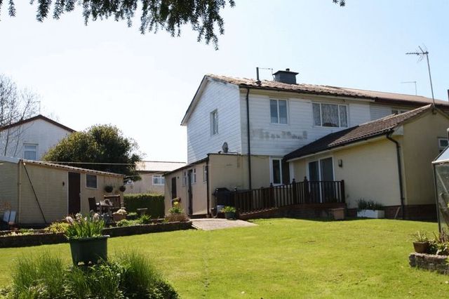  Image of 3 bedroom Semi-Detached house for sale in Keens Close High Wycombe HP13 at Keens Close  High Wycombe, HP13 6TP
