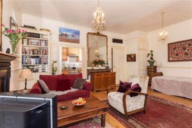  Image of 1 bedroom Property to rent in Kensington Gardens Square London W2 at London, W2 4DG