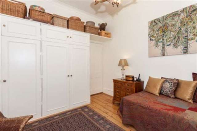  Image of 1 bedroom Property to rent in Kensington Gardens Square London W2 at London, W2 4DG