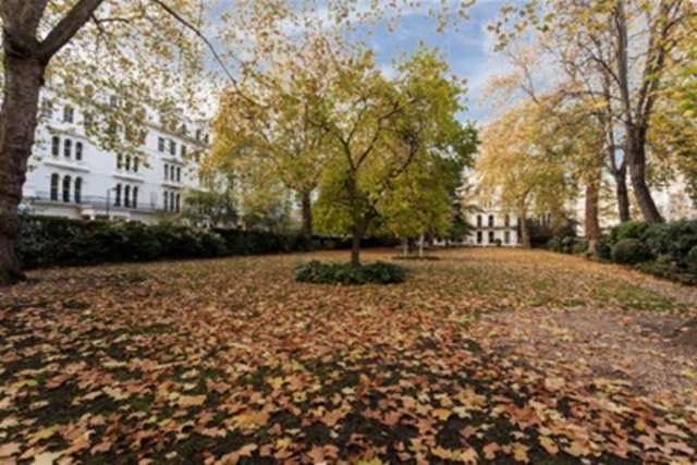  Image of 1 bedroom Property to rent in Kensington Gardens Square London W2 at London, W2 4DG