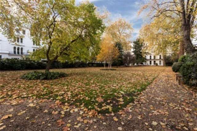  Image of 1 bedroom Property to rent in Kensington Gardens Square London W2 at London, W2 4DG