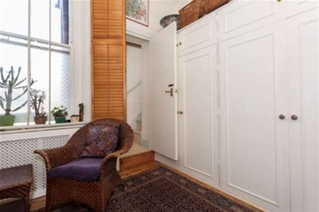  Image of 1 bedroom Property to rent in Kensington Gardens Square London W2 at London, W2 4DG