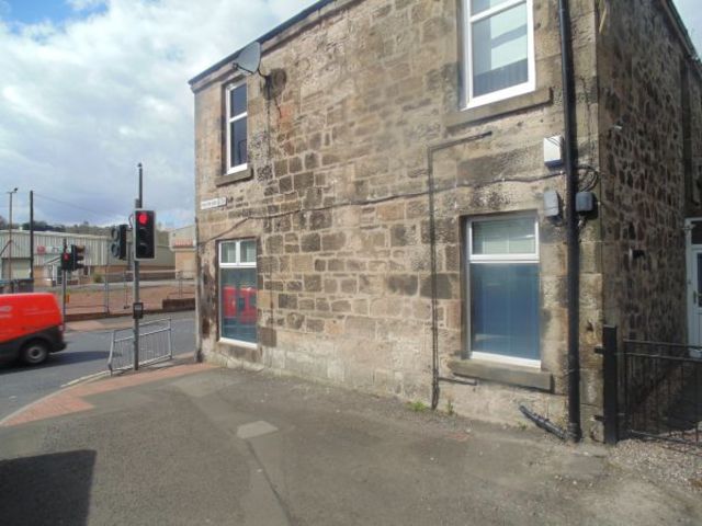  Image of 2 bedroom Flat to rent in Kilmacolm Road Bridge of Weir PA11 at Bridge of Weir Bridge of Weir Renfrewshire, PA11 3PU