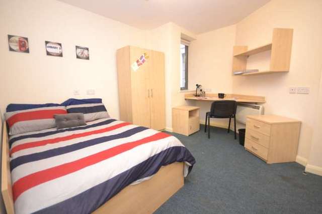  Image of 1 bedroom House Share to rent in Kings Road Reading RG1 at Kings Road  Reading, RG1 4EX
