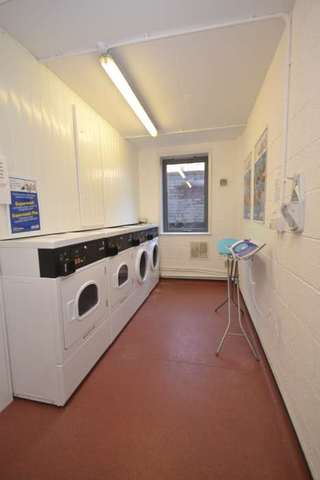  Image of 1 bedroom House Share to rent in Kings Road Reading RG1 at Kings Road  Reading, RG1 4EX