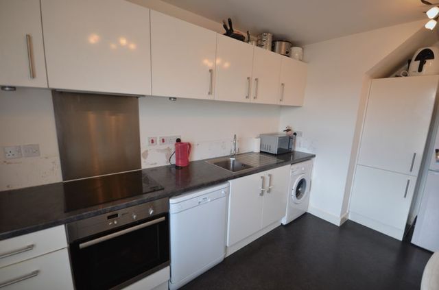  Image of 4 bedroom Semi-Detached house for sale in Kingsbrook Chase Wath-upon-Dearne Rotherham S63 at Kingsbrook Chase Wath-Upon-Dearne Rotherham, S63 7FG