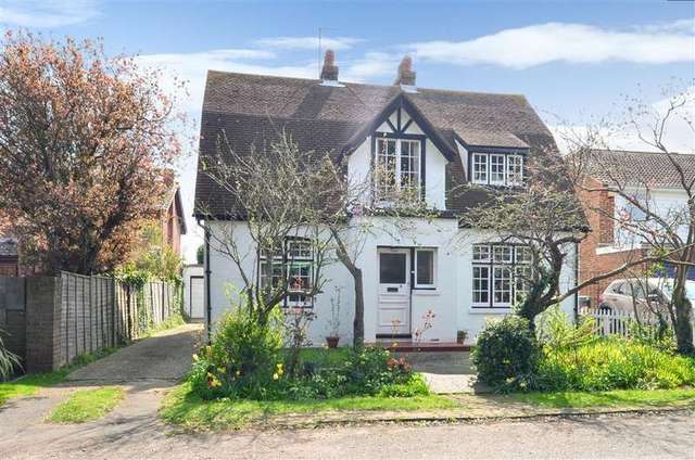  Image of 2 bedroom Detached house for sale in Kingsgate Avenue Broadstairs CT10 at Broadstairs Kent Broadstairs, CT10 3LW