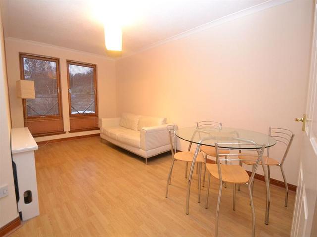  Image of 2 bedroom Flat to rent in Lanark Road Edinburgh EH14 at Craiglockhart Edinburgh Edinburgh, EH14 1TL