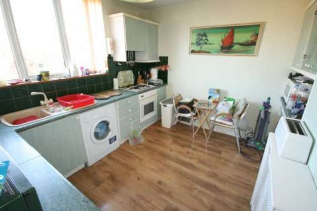  Image of 3 bedroom Terraced house for sale in Humber Way Langley Slough SL3 at Langley  Slough, SL3 8SR
