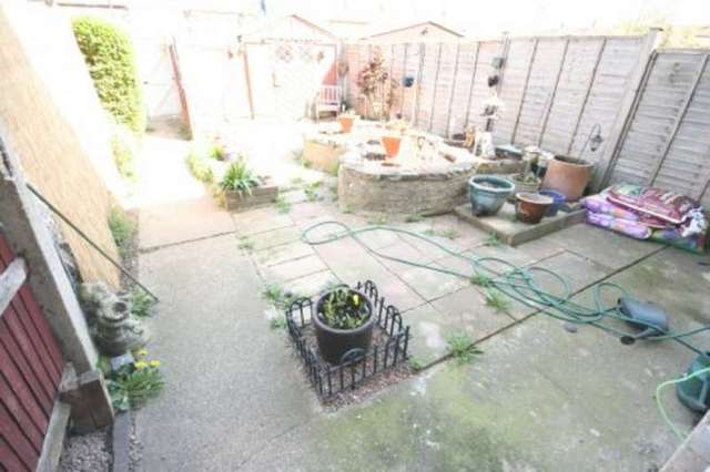  Image of 3 bedroom Terraced house for sale in Humber Way Langley Slough SL3 at Langley  Slough, SL3 8SR