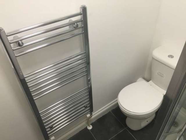  Image of 1 bedroom House Share to rent in Liverpool Road Eccles Manchester M30 at Liverpool Road  Eccles, M30 7BY
